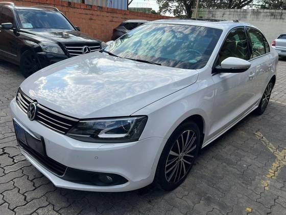 VOLKSWAGEN JETTA 2.0 TSI HIGHLINE 211CV GASOLINA 4P TIPTRONIC